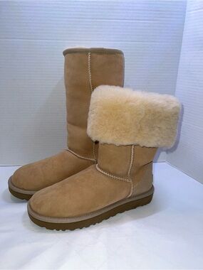 Ugg Women's Classic Tall II Mid-Calf Suede Boot Size: 6